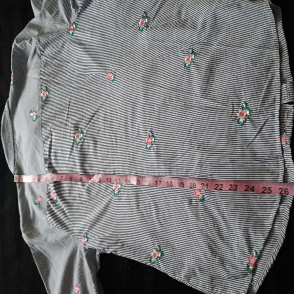 Allison Daley Tops - Picture 10 of 10